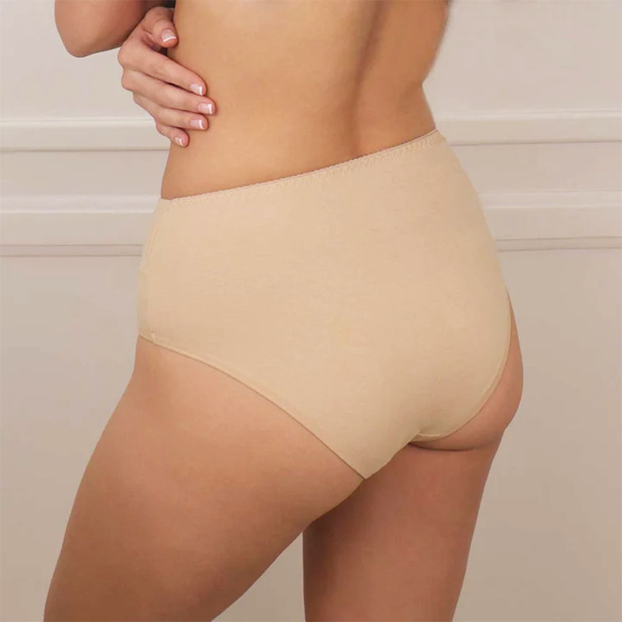 Bombacha de lycra de algodón reforzada - Color Beige - Talle M