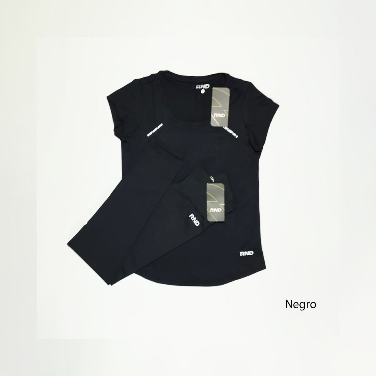 Remera de Microfibra & Legging de Supplex - Varios Colores